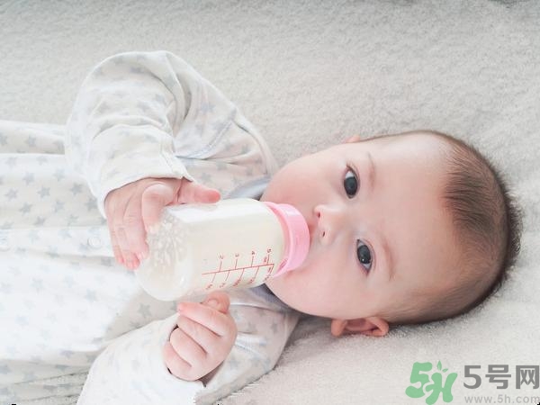 斷奶期間奶漲怎么辦？什么時候斷奶最合適？