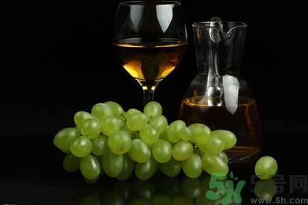 吃火鍋能喝紅酒嗎？吃火鍋適合喝什么紅酒？