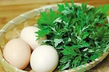 艾葉煮雞蛋有什么作用？痛經(jīng)能吃艾葉煮雞蛋嗎？