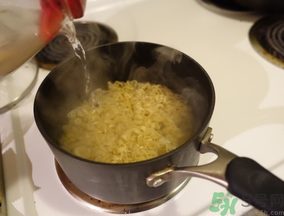 辛拉面是哪個(gè)國(guó)家的？辛拉面怎么煮好吃？