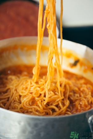 辛拉面是哪個(gè)國(guó)家的？辛拉面怎么煮好吃？