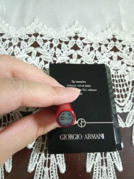 阿瑪尼紅管唇釉多少錢(qián)?阿瑪尼紅管唇釉專柜價(jià)格