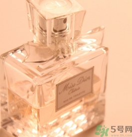 夜巴黎香水現(xiàn)在有嗎？夜巴黎香水哪里買？