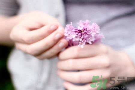 擦護手霜能預(yù)防凍瘡嗎？手長凍瘡擦什么護手霜比較好？
