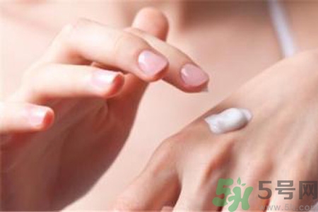 手上凍瘡癢怎么辦？腳生凍瘡很癢怎么辦？