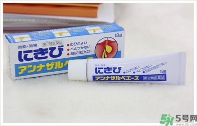 白兔祛痘膏和獅王哪個好？白兔牌暗瘡膏哪款好？