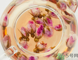 桂花茶和玫瑰花能一塊泡水喝嗎？桂花和玫瑰花一起喝有什么功效？