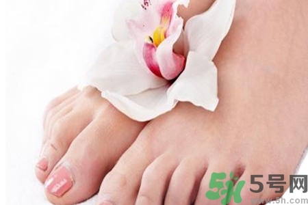 腳趾甲長(zhǎng)到肉里怎么辦？腳趾甲長(zhǎng)到肉里是什么原因？