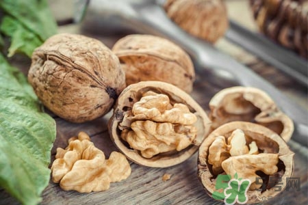 核桃是發(fā)物嗎？手術(shù)后能吃核桃補身體嗎？