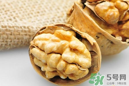 核桃和香蕉能一起吃嗎？核桃不能和什么一起吃？