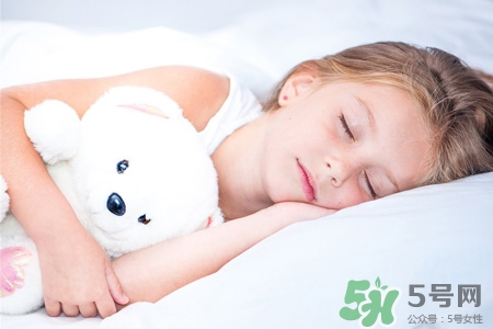 睡眠時(shí)間和壽命有關(guān)系嗎？睡眠時(shí)間長(zhǎng)短和哪些因素有關(guān)？