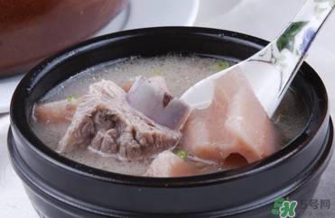 排骨湯可以隔夜喝嗎？隔夜的排骨湯還能喝嗎？