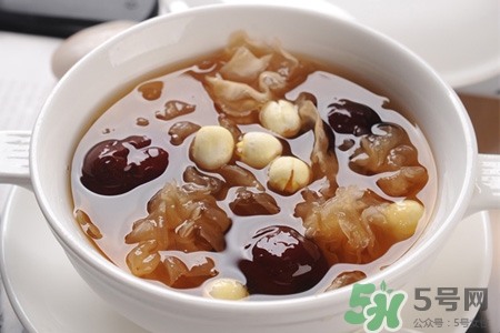 喝銀耳紅棗湯會(huì)上火嗎？上火能喝銀耳紅棗湯嗎？