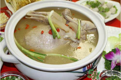 鴨肉和什么煲湯好？鴨肉和什么一起燉好吃？