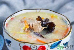 吃完鴨肉可以喝牛奶嗎？鴨肉和牛奶能一起吃嗎？