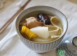 雞肉可以和白蘿卜一起燉湯嗎？雞肉和白蘿卜能一起吃嗎？