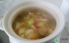 雞肉可以和白蘿卜一起燉湯嗎？雞肉和白蘿卜能一起吃嗎？