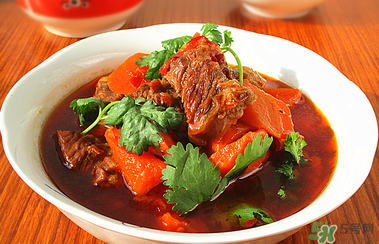 牛肉可以和胡蘿卜一起吃嗎？牛肉和胡蘿卜能一起吃嗎？
