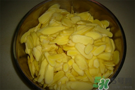 生姜水能洗頭發(fā)嗎？姜湯洗頭發(fā)有什么好處？