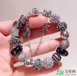 潘多拉的手鐲怎么打開？潘多拉的手鐲怎么帶？