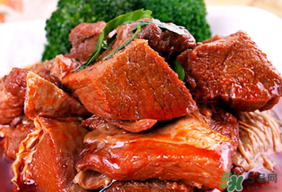 吃完牛肉可以吃柿子嗎？牛肉和柿子能一起吃嗎？