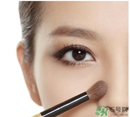 高光棒和高光粉哪個好用？高光棒和高光粉的區(qū)別