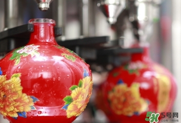 一喝白酒就胃疼怎么回事？一喝白酒就胃疼怎么辦？