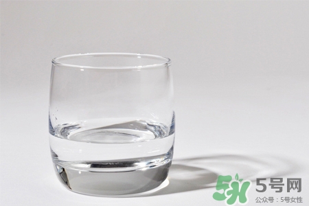 喝白酒能解牙痛嗎？牙痛能喝白酒嗎？
