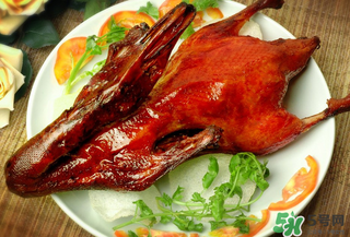 吃烤鴨會(huì)長胖嗎？晚上吃烤鴨會(huì)胖嗎？