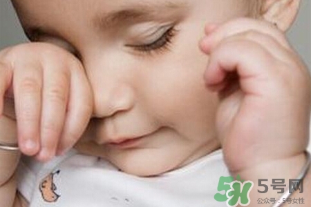 孩子為什么老眨眼睛？孩子總眨眼睛怎么回事？