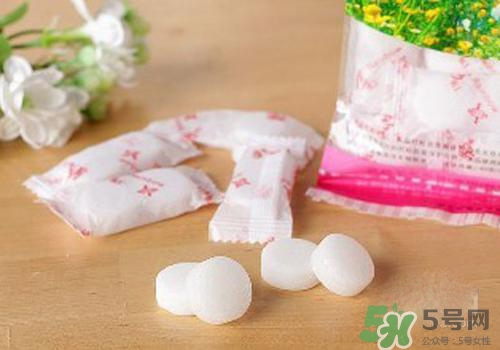樟腦丸對(duì)跳蚤有用嗎？樟腦丸可以除跳蚤嗎？