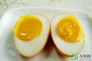 雞蛋可以帶殼蒸嗎？帶殼雞蛋蒸多久能熟？