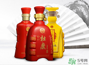 白酒可以帶上飛機嗎？飛機可以托運白酒嗎？