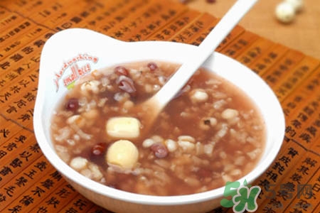 冬天可以喝紅豆薏米粥嗎？冬天喝紅豆薏米粥好嗎？