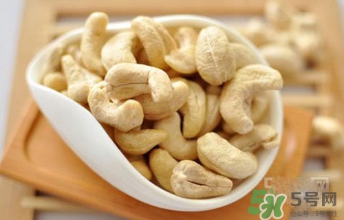 腰果是生吃好還是熟吃好？腰果生吃熟吃哪個(gè)更好吃更營養(yǎng)？