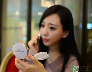 愛敬和luna哪個(gè)好？age20s和luna的區(qū)別