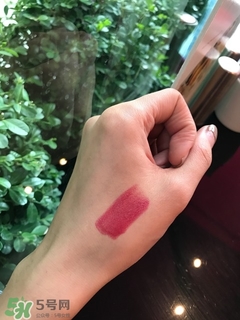 cl黑管口紅和金管有什么區(qū)別？cl黑管和cl金管哪個(gè)好？