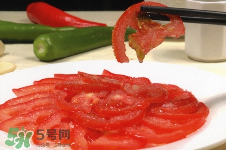 冬天可以吃涼拌西紅柿嗎？有些人不宜吃涼拌西紅柿