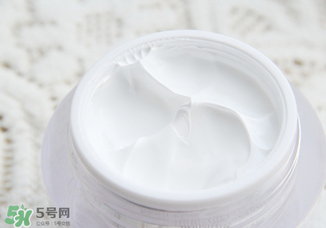 素顏霜會(huì)堵塞毛孔嗎？素顏霜會(huì)不會(huì)堵塞毛孔？