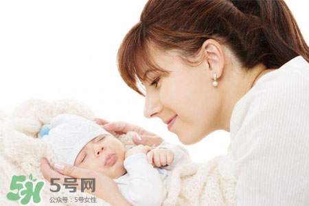 寶寶發(fā)燒怎么物理降溫？6種物理降溫方法最有效