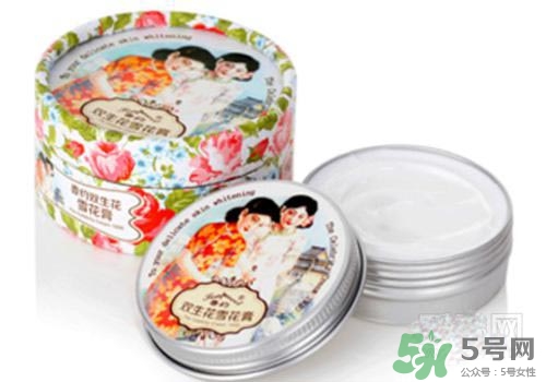 雪花膏適合油性皮膚嗎？油性皮膚可以用雪花膏嗎？