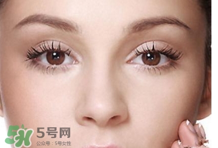 切眉后眼睛腫怎么辦？切眉后眼睛變形怎么回事怎么辦？