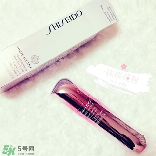 資生堂新透白精華和小燈泡哪個(gè)好？資生堂新透白精華和小燈泡對(duì)比