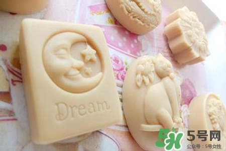 母乳做香皂可以洗臉嗎？母乳可以做面膜嗎？