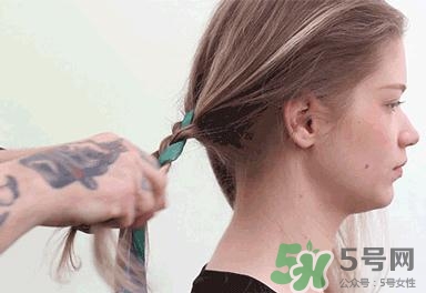 頭發(fā)怎么扎不容易散？怎么扎頭發(fā)不散