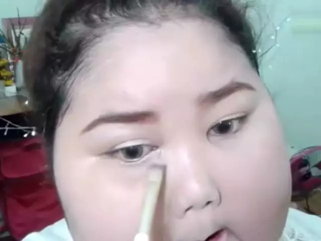 臉胖怎么化妝好看？臉大怎么化妝好看