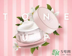 素顏霜可以美白嗎？素顏霜為什么會(huì)變白？