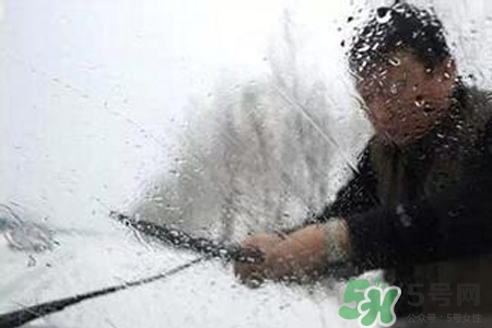 霧霾天怎么開車？霧霾天開車注意事項(xiàng)
