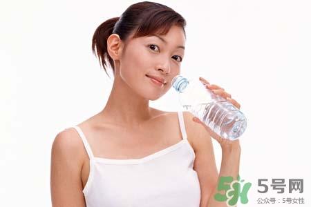 霧霾天為什么要多喝水？霧霾天要喝多少水才健康？