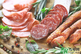 腌肉一斤放多少鹽？腌肉用什么鹽？